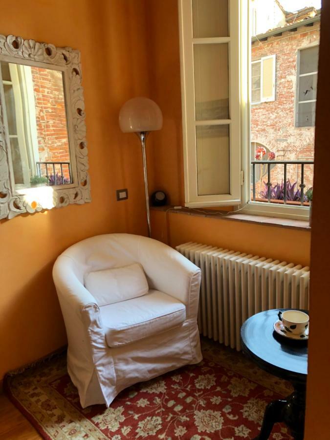 Storico Loft Nel Cuore Di Lucca Buitenkant foto