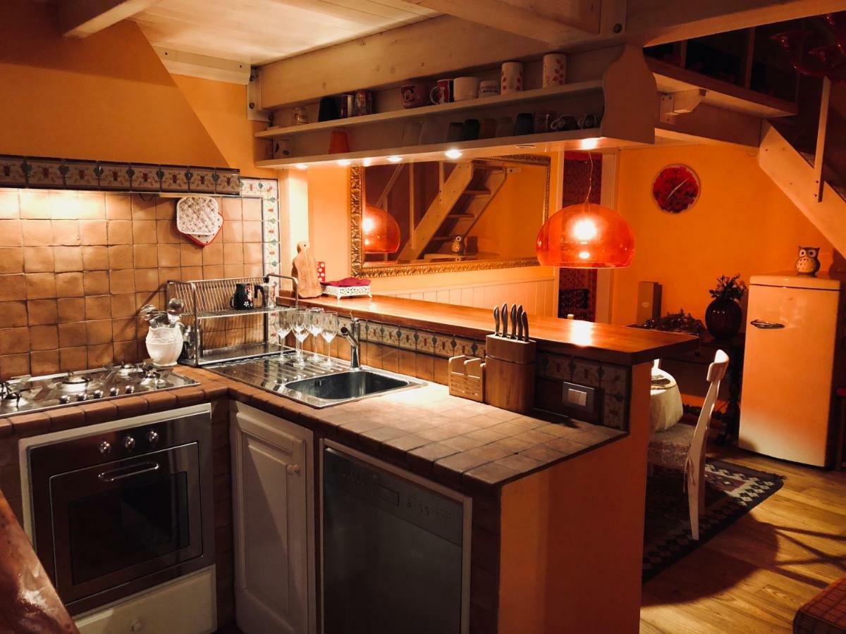 Storico Loft Nel Cuore Di Lucca Buitenkant foto