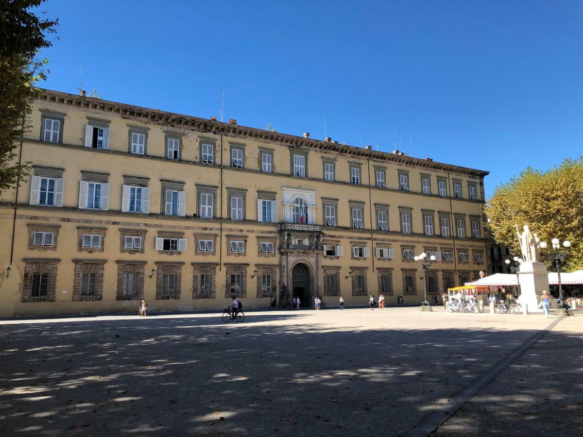 Storico Loft Nel Cuore Di Lucca Buitenkant foto